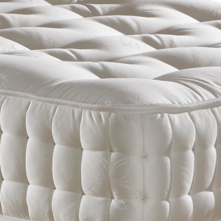 Deluxe Beds Natural Touch 2000 Pocket Spring Mattress